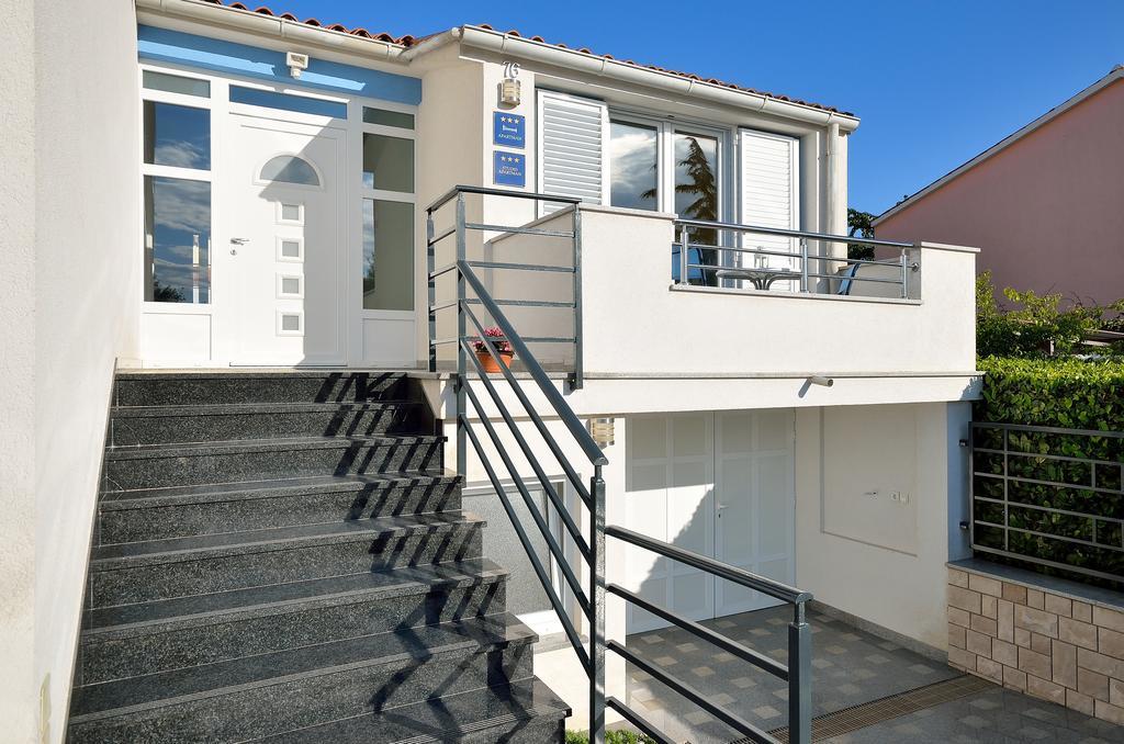 Apartments Nautilus Pula Exterior foto